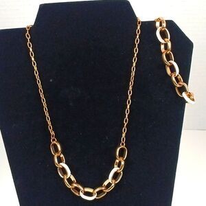 Womens Elegant Gold And White Chunky Chain Necklace and Bracelet Set